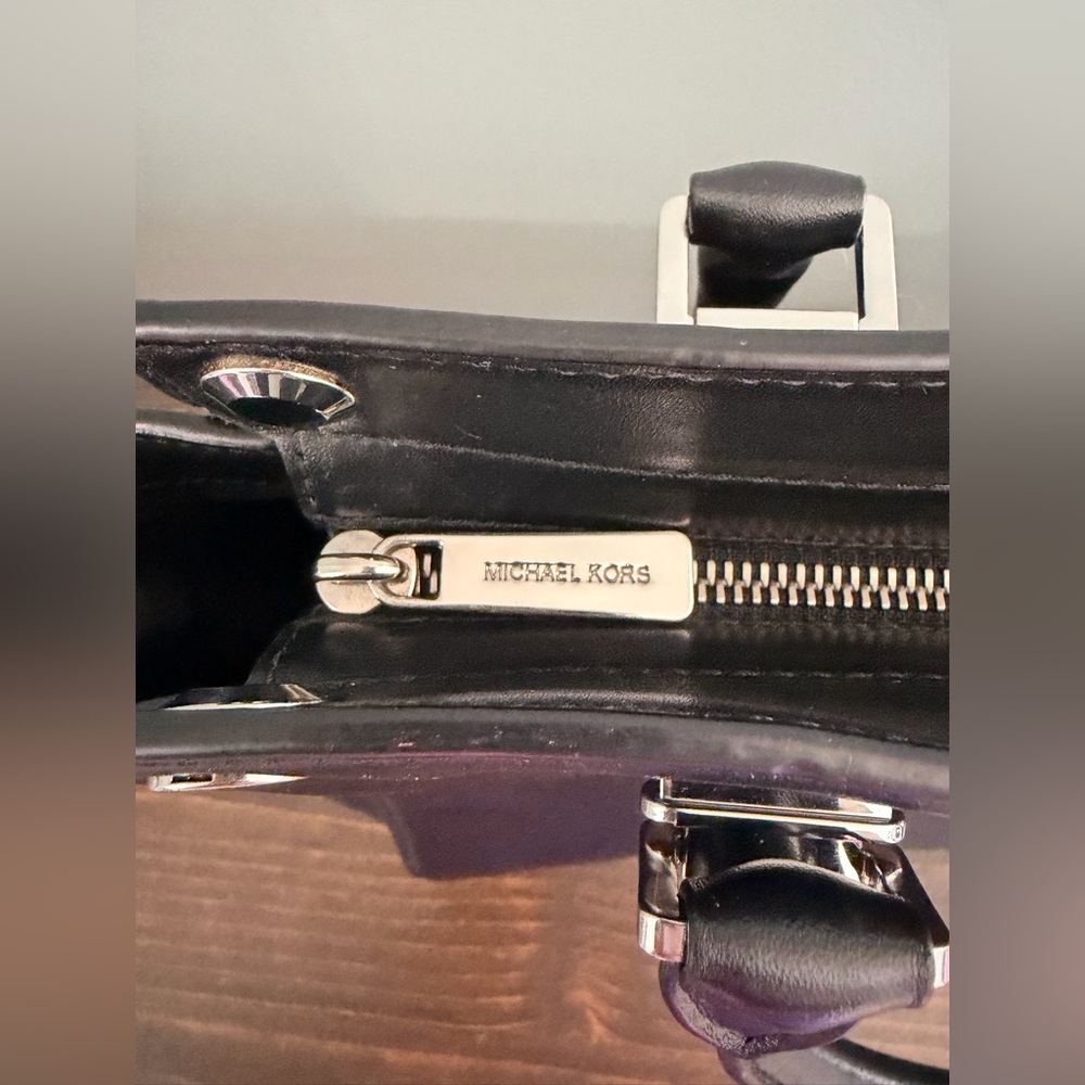 Michael Kors Black 3 in 1 Selma Leather Satchel with Combo Chain & Leather Strap - Picture 9 of 16